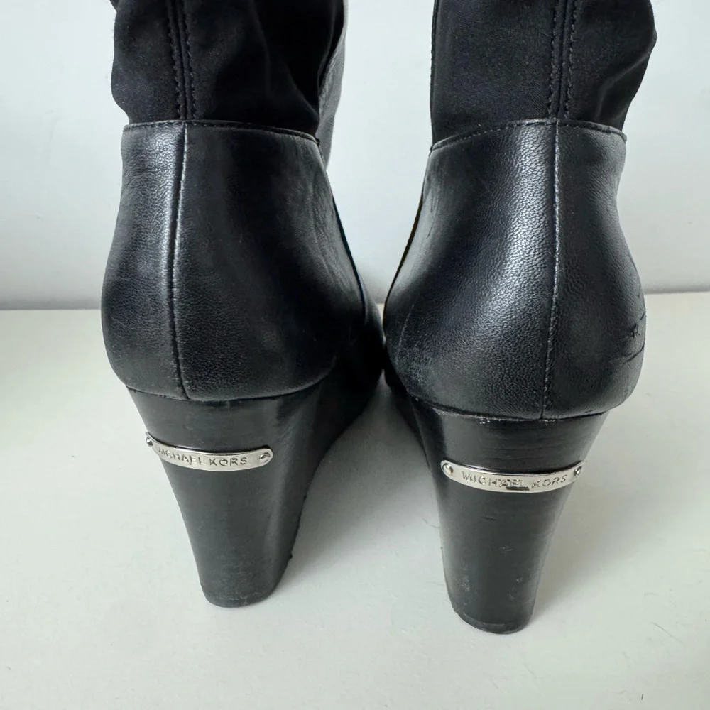 Michael Kors Black Leather Wedge Ankle Boots Zip Side — Women’s Size 9.5 - Picture 3 of 4